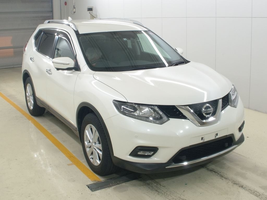 NISSAN X-TRAIL,2016,PEARL