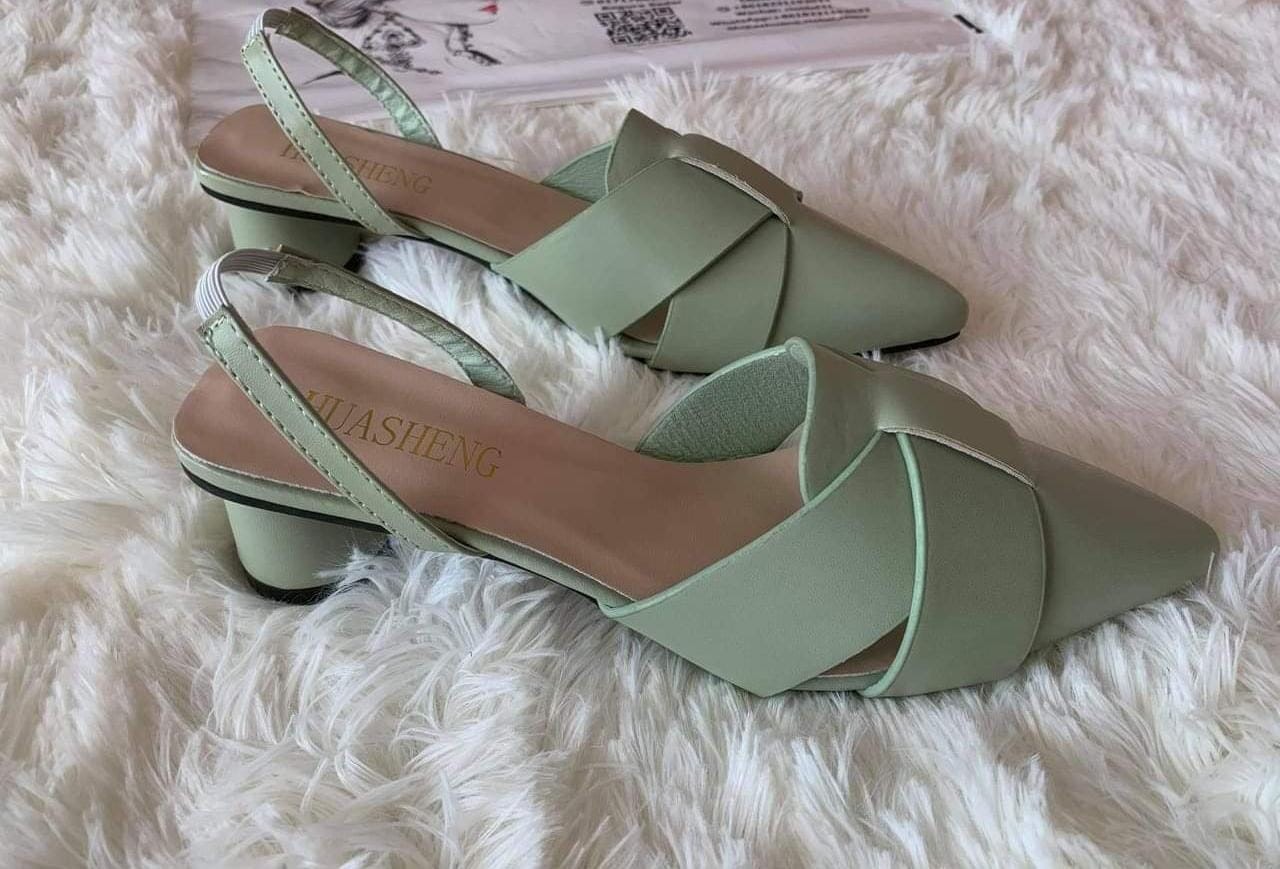 MYKUTSU Saffron Heels