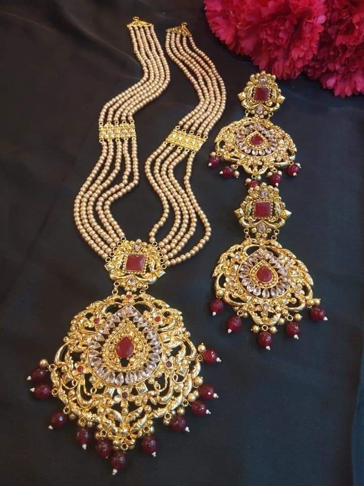 Women’s jewellery