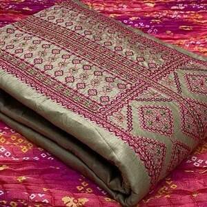 Embroidered cotton kameez