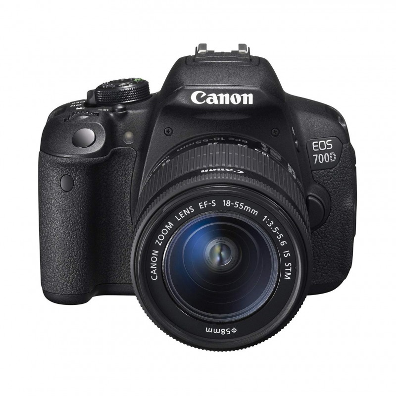 Canon EOS 700D + EF-S 18-55mm 3.5-5.6 IS Lens - International Version