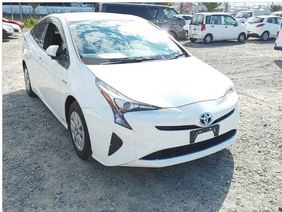 Toyota Prius 2017 White Color
