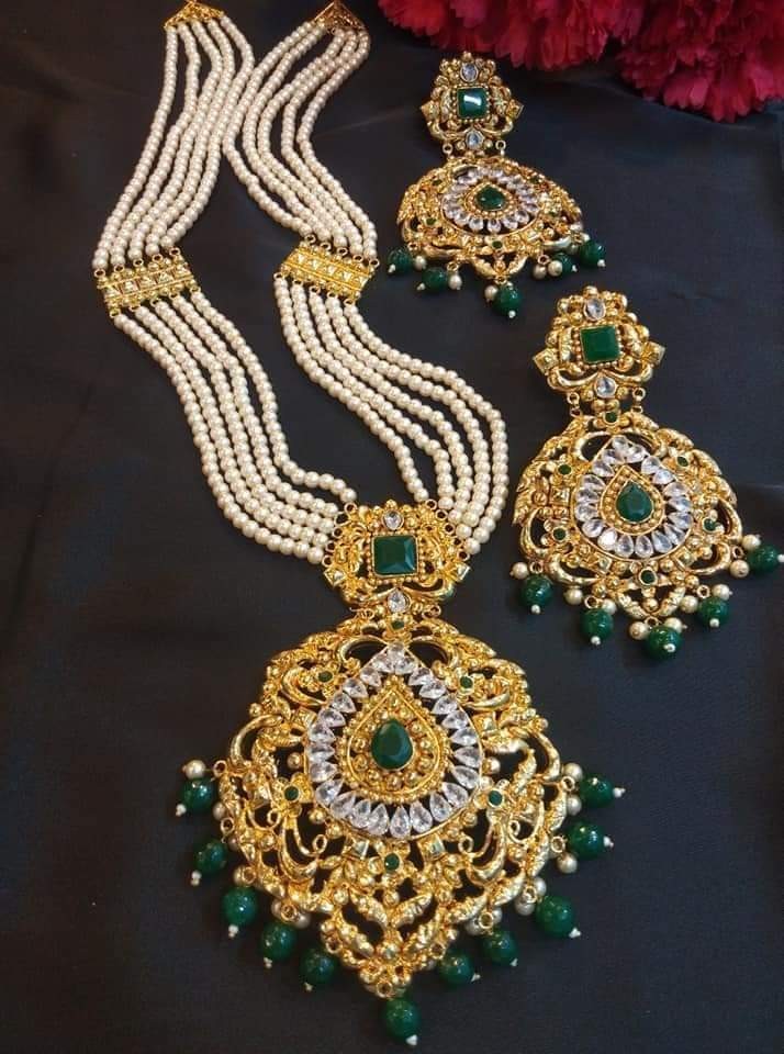 Women’s jewellery